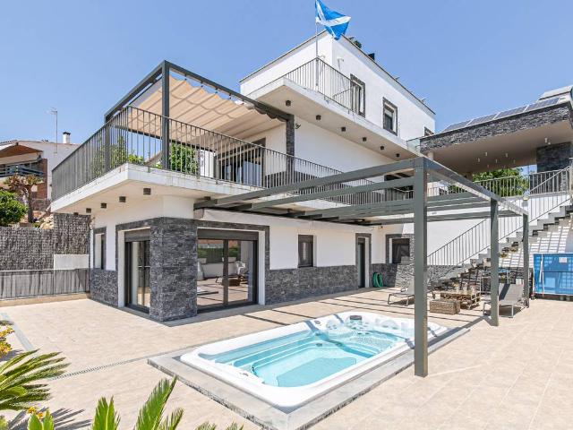 Casa chalet en Venta en Caldes d'Estrac