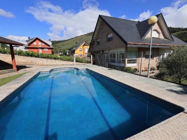 Casa chalet en Venta en O Barco de Valdeorras