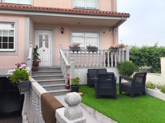 Casa chalet en Venta en Carballo