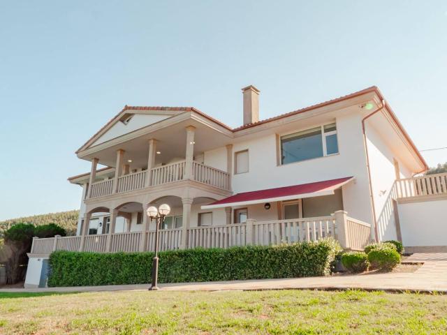 Casa chalet en Venta en Carballo
