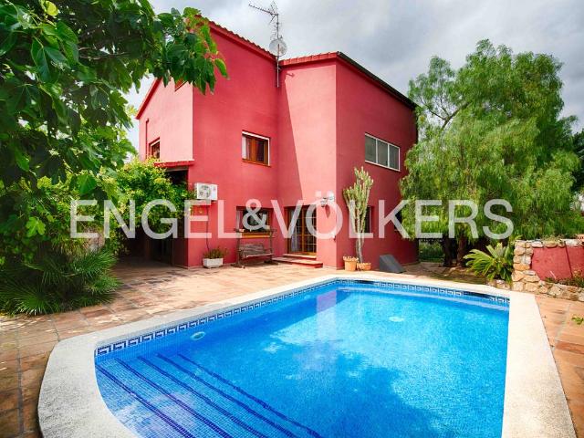 Casa chalet en Venta en Carmençó