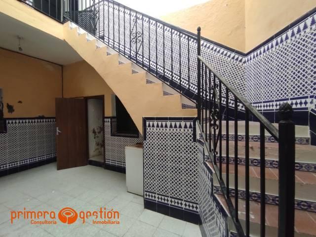 Casa chalet en Venta en Carmona