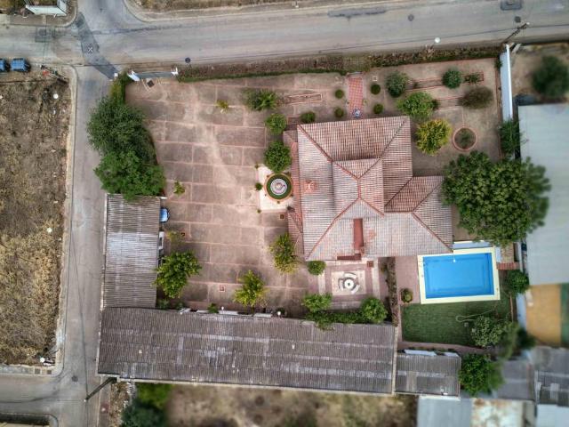Casa chalet en Venta en Carmona