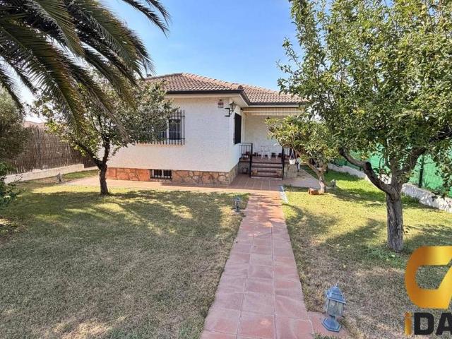 Casa chalet en Venta en Carranque