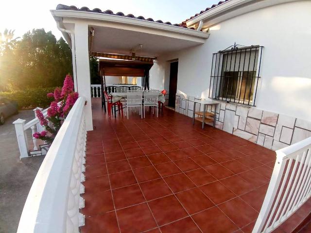 Casa chalet en Venta en Carretera de Sevilla Los Montitos