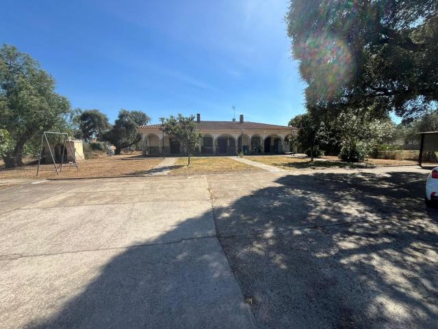 Casa chalet en Venta en Carretera de Sevilla Los Montitos