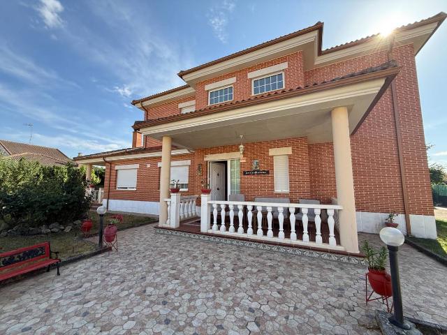 Casa chalet en Venta en Carrión de los Condes