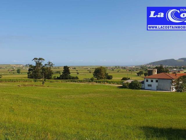 Casa chalet en Venta en Castanedo