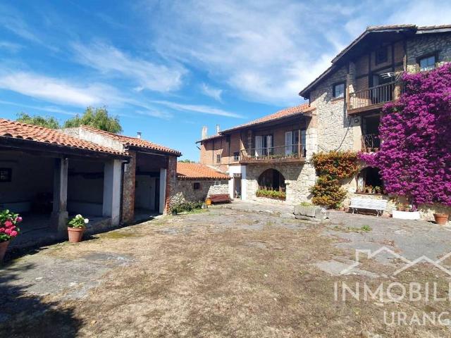 Casa chalet en Venta en Castanedo