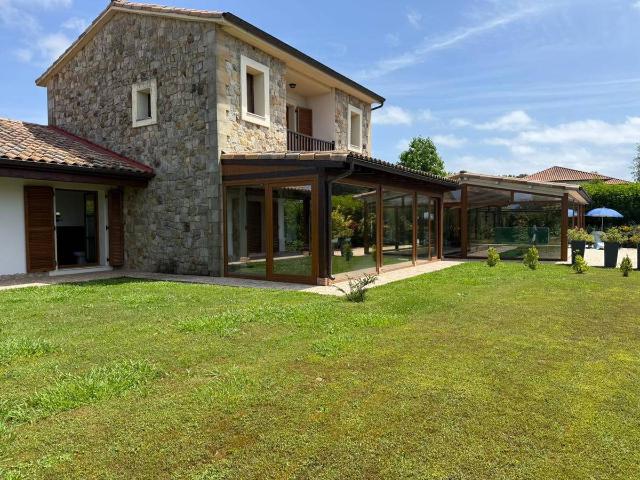 Casa chalet en Venta en Castanedo