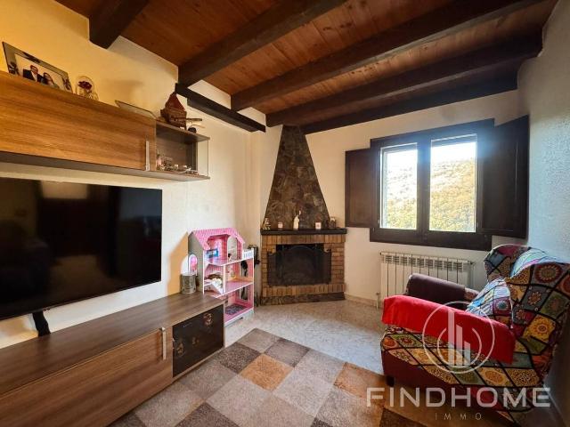 Casa chalet en Venta en Castellfollit de la Roca