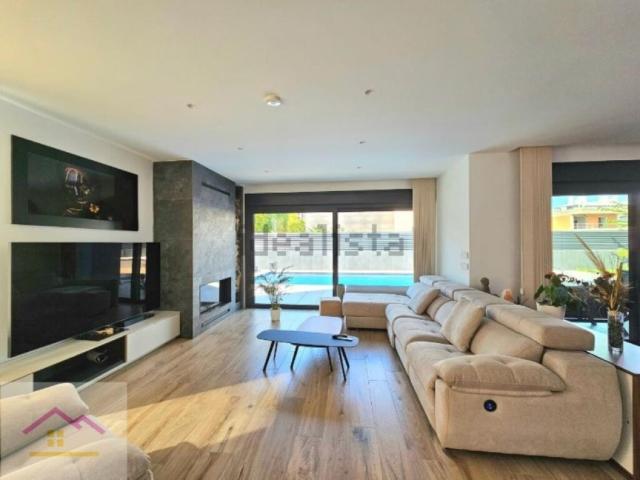 Casa Chalet en Venta en Castelló De La Plana Castellón De La Plana CENTRO Castellón