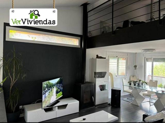 Casa chalet en Venta en Castellví de Rosanes