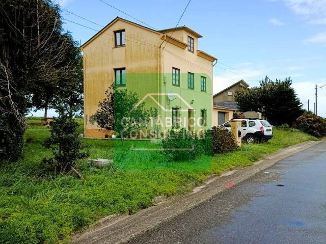 Casa chalet en Venta en Castropol