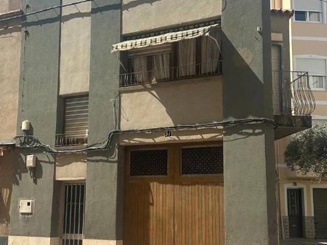 Casa chalet en Venta en Casco Urbano