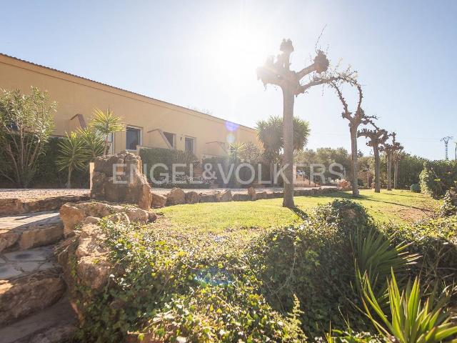 Casa chalet en Venta en Casco Urbano