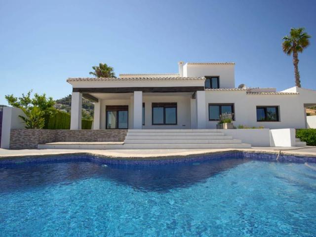 Casa chalet en Venta en Casco Urbano