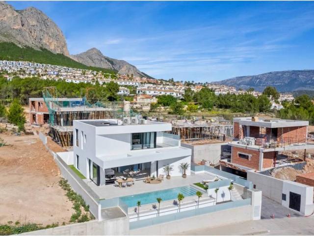 Casa chalet en Venta en Casco urbano