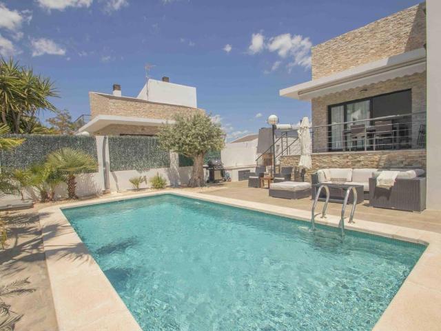 Casa chalet en Venta en Casco urbano
