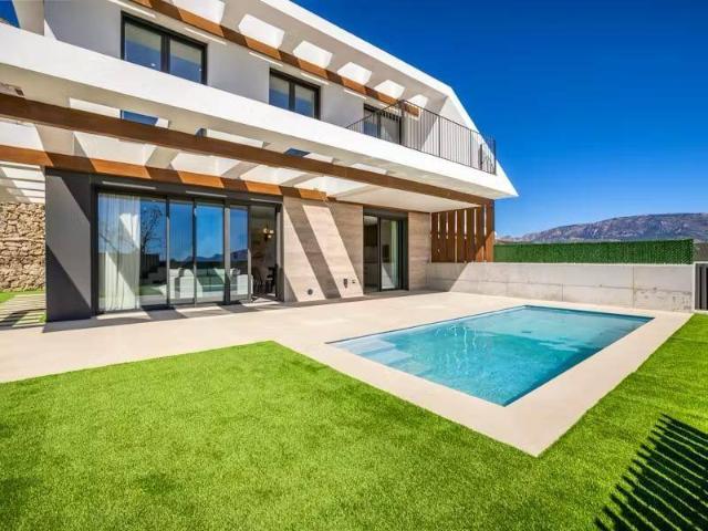 Casa chalet en Venta en Casco urbano