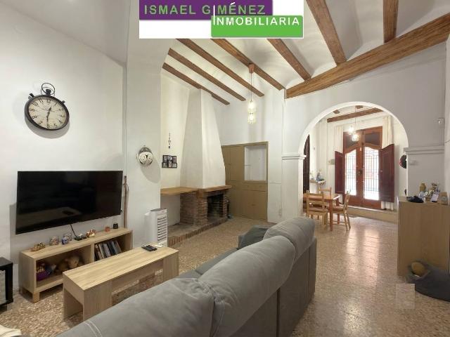 Casa chalet en Venta en Casco Urbano