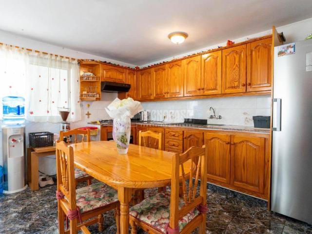 Casa chalet en Venta en Casco Urbano