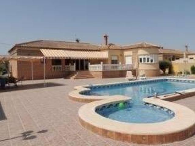Casa chalet en Venta en Catral