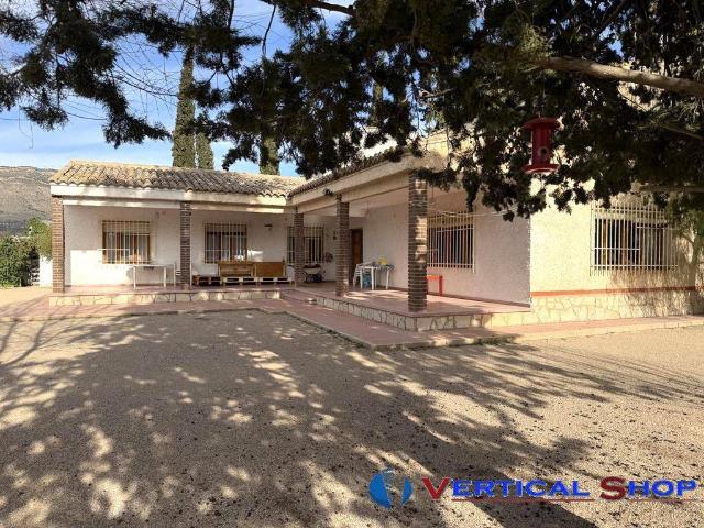 Casa chalet en Venta en Caudete