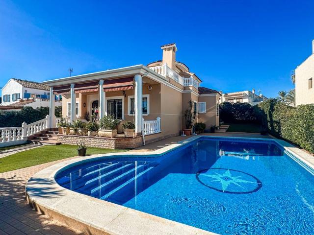 Casa chalet en Venta en Cañada del Molino
