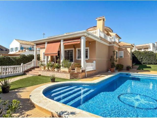 Casa chalet en Venta en Cañada del Molino