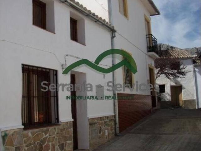Casa chalet en Venta en Cañete la Real