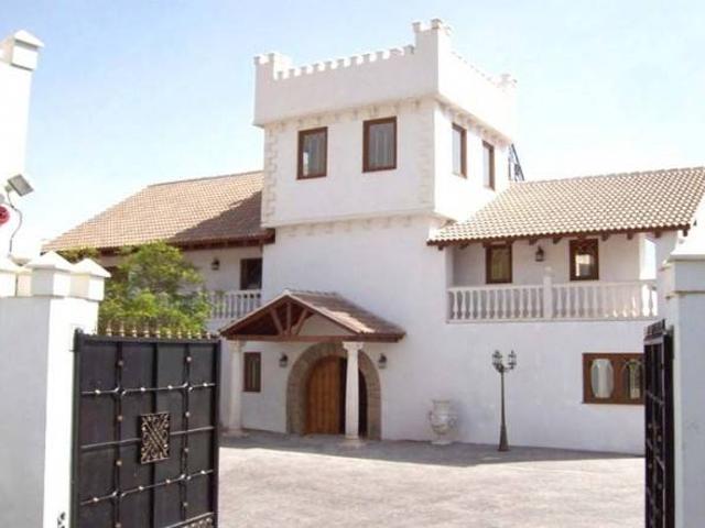 Casa chalet en Venta en Centro