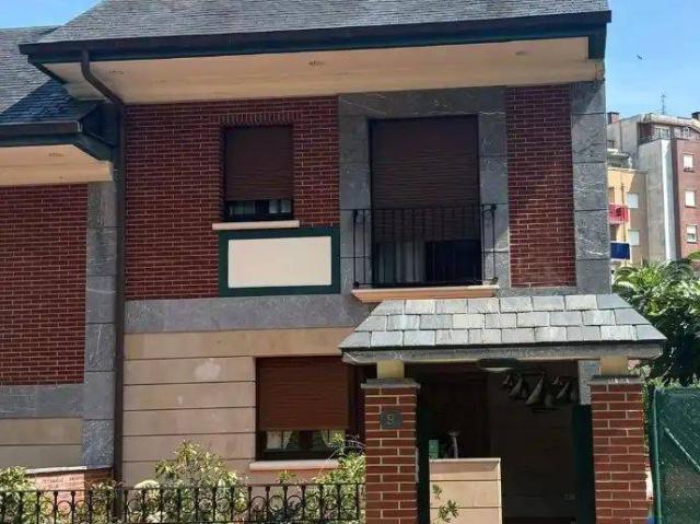Casa chalet en Venta en Centro