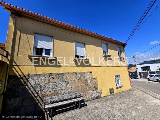 Casa chalet en Venta en Valadares Beade