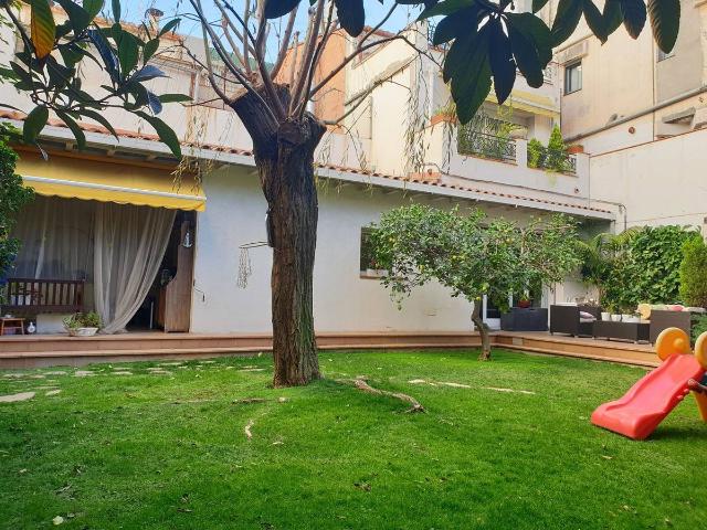 Casa chalet en Venta en Centre