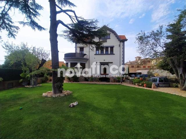 Casa chalet en Venta en Centre