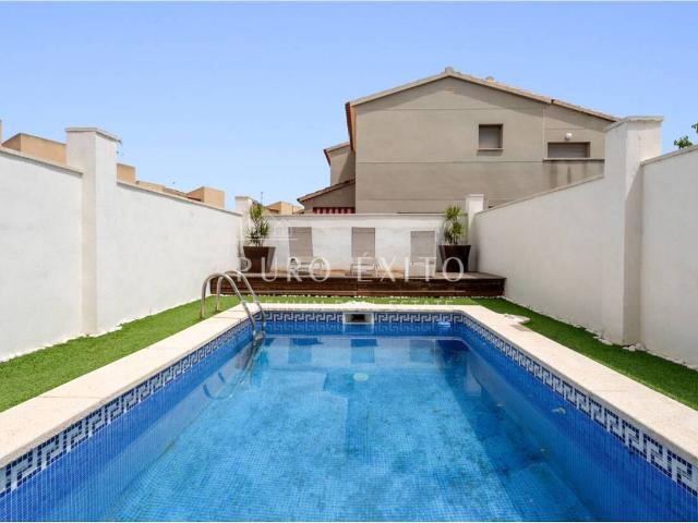 Casa chalet en Venta en Centre