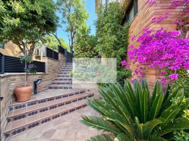 Casa chalet en Venta en Centre