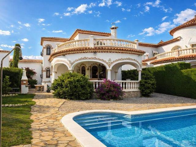 Casa chalet en Venta en Centre