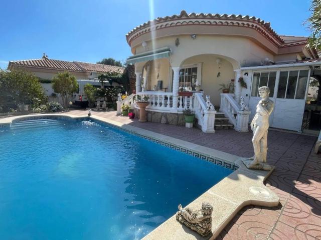Casa chalet en Venta en Centre
