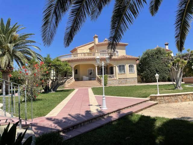 Casa chalet en Venta en Centre