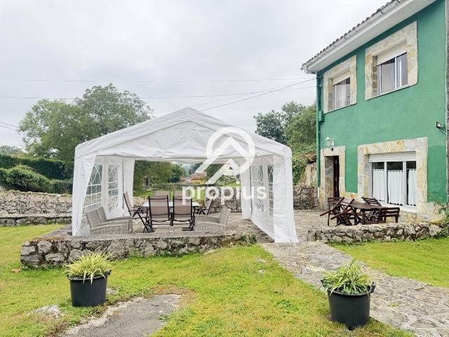 Casa chalet en Venta en Celorio Poó Parres