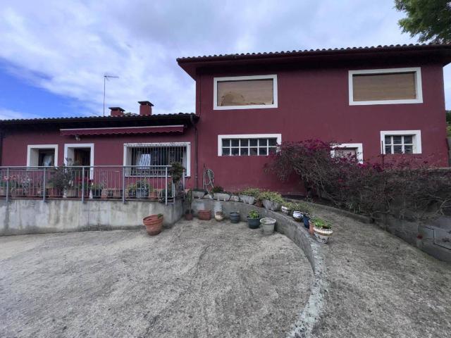 Casa chalet en Venta en Celorio Poó Parres