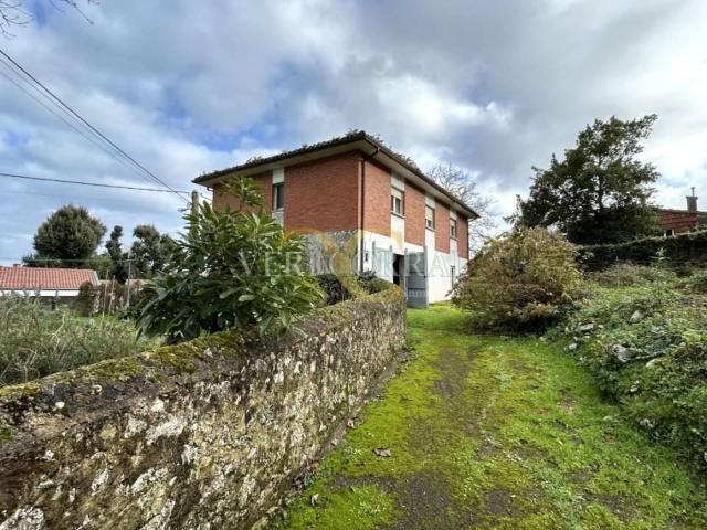 Casa chalet en Venta en Celorio Poó Parres