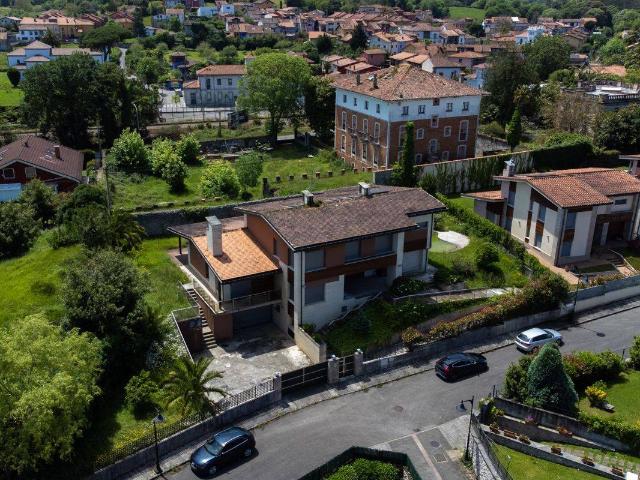 Casa chalet en Venta en Celorio Poó Parres