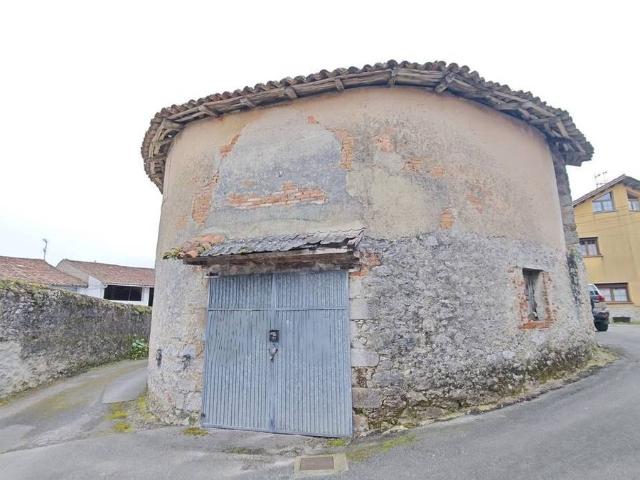 Casa chalet en Venta en Celorio Poó Parres
