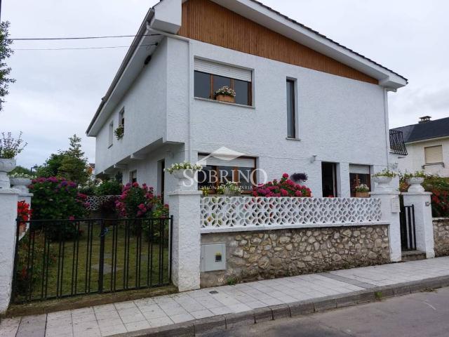 Casa chalet en Venta en Celorio Poó Parres