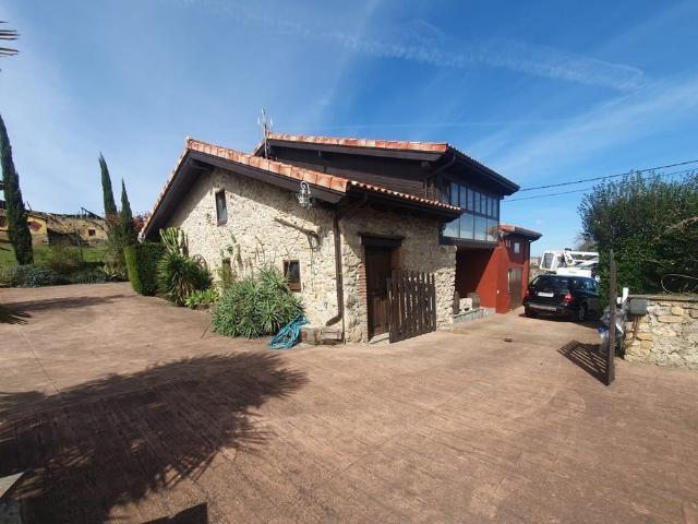 Casa chalet en Venta en Cerdeño El Palais Mercadín