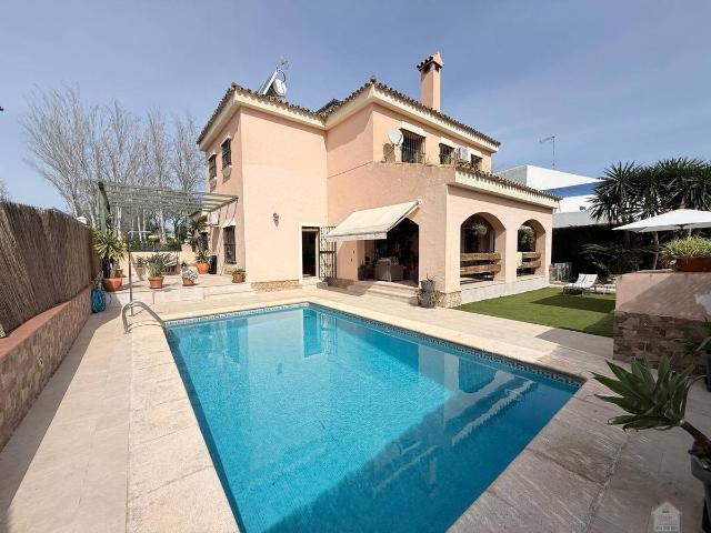 Casa chalet en Venta en Cerros de Montequinto