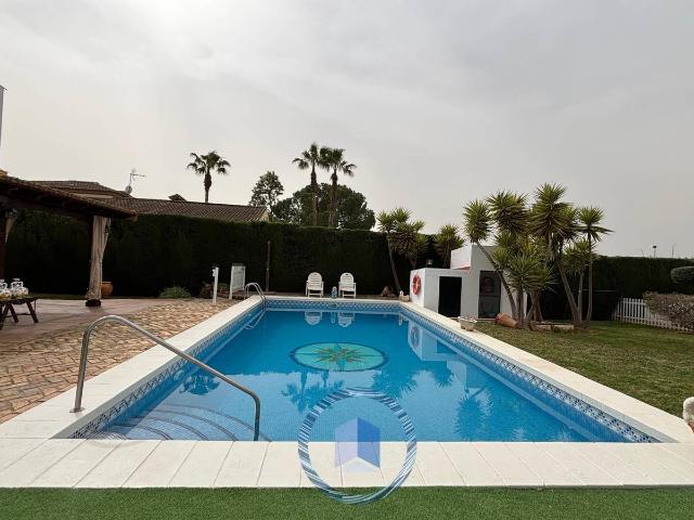 Casa chalet en Venta en Cerros de Montequinto